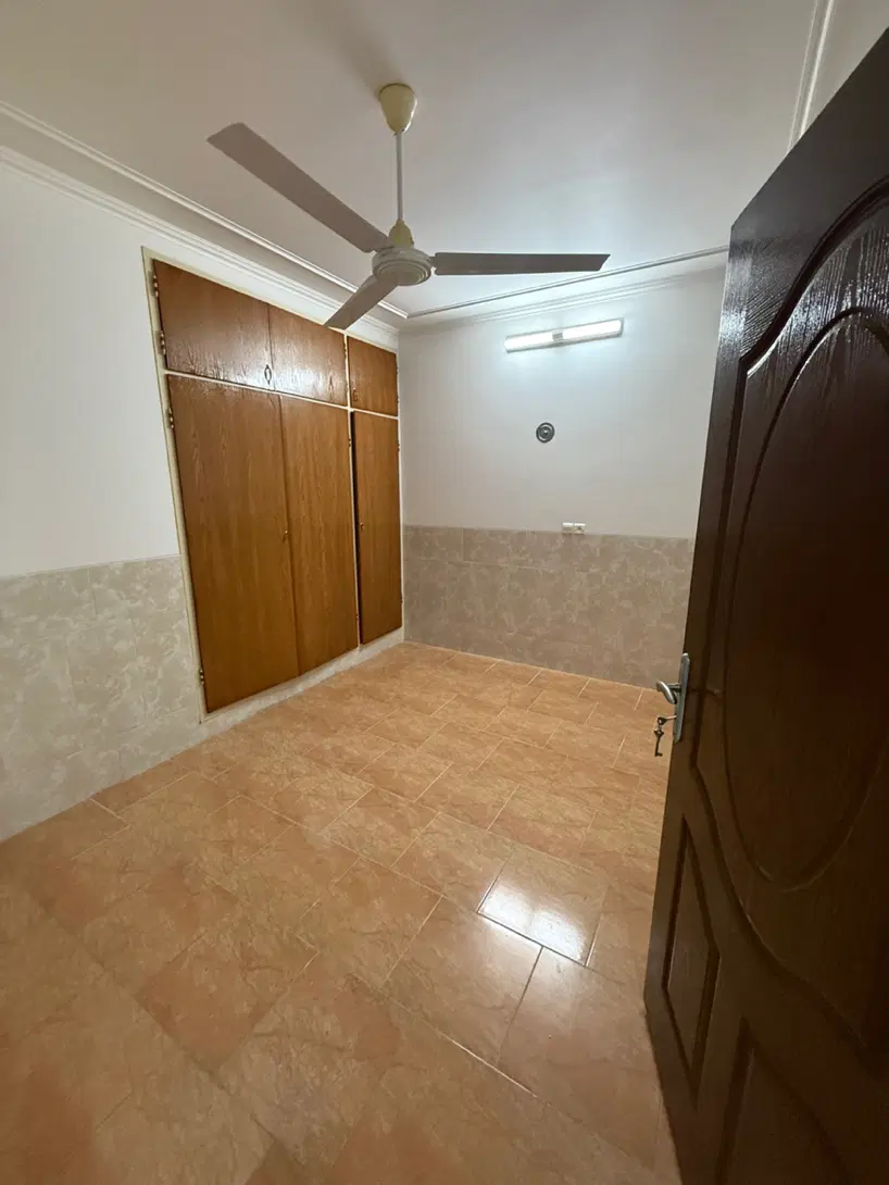 نیم طبقه ۱۶۰ متری مسکن ( انتهای مقداد )