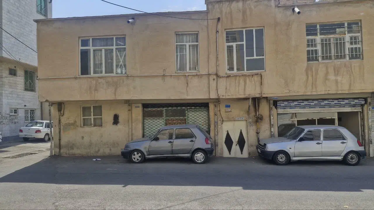 خانه ویلایی دو طبقه ای