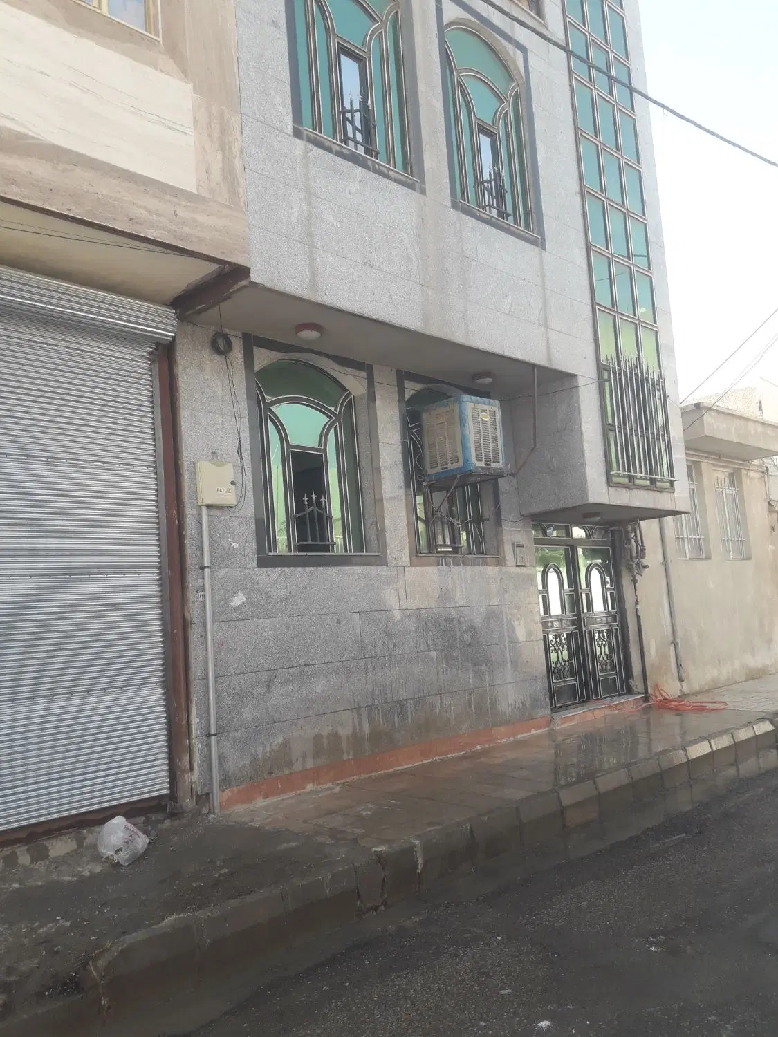 سه طبقه بلوار طاقبستان ۳واحد