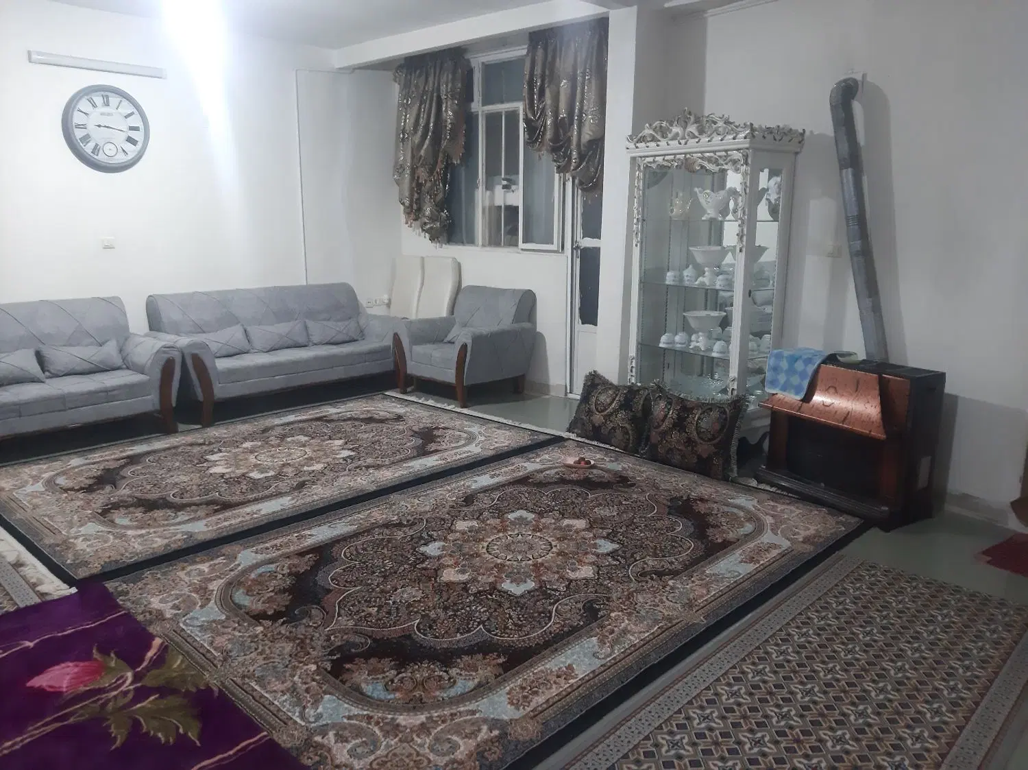 خانه دو طبقه مجزا در حصار خط ۴