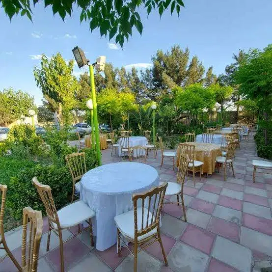 زمین باغ شهری