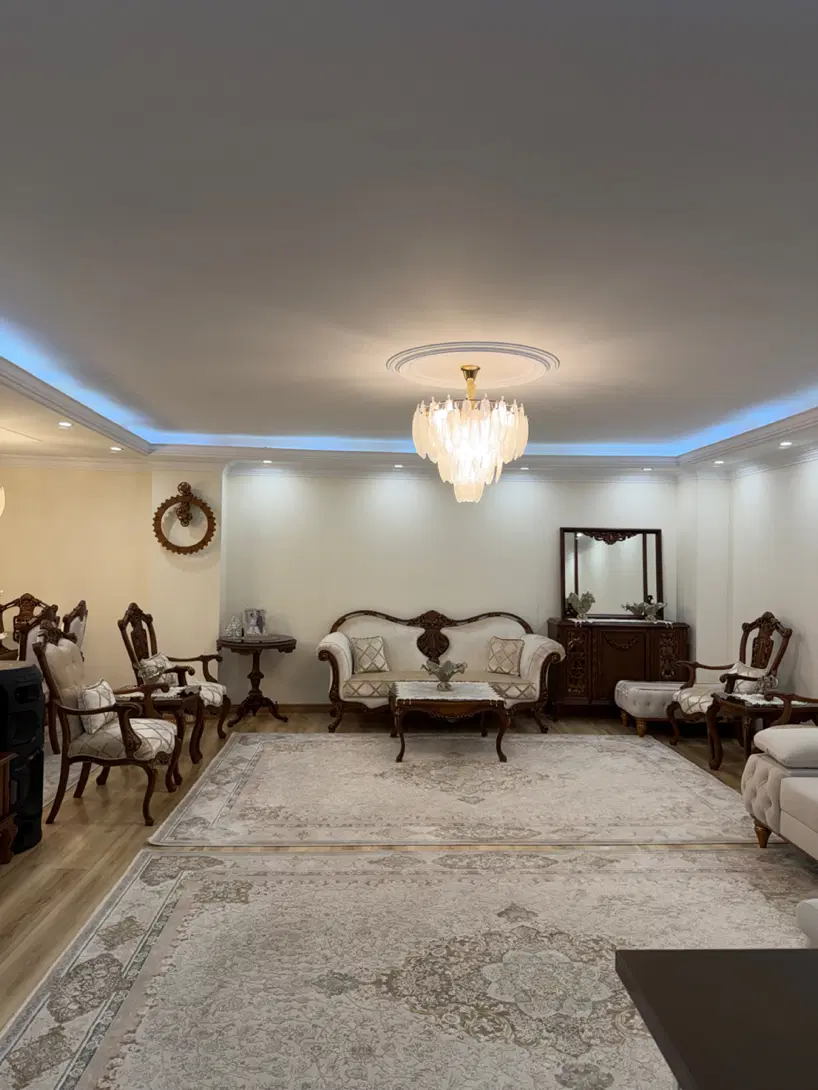 ساختمان ۹۳ متری در جی