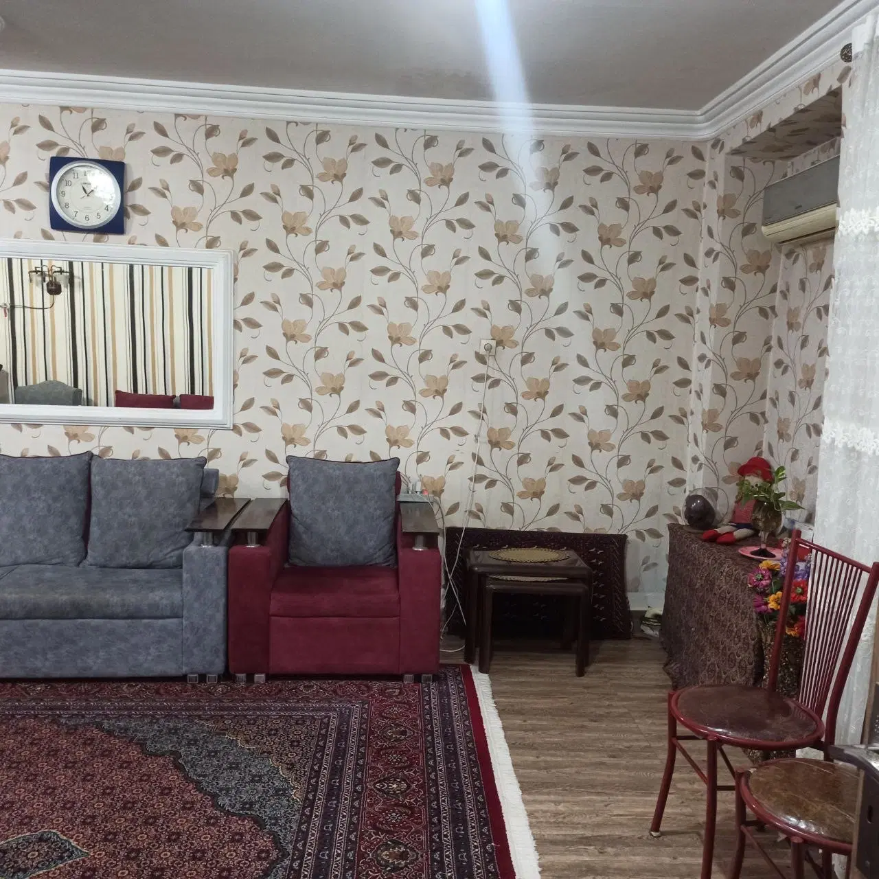 ملک ۲۴۰ متری بر خیابان اصلی فروش فوری