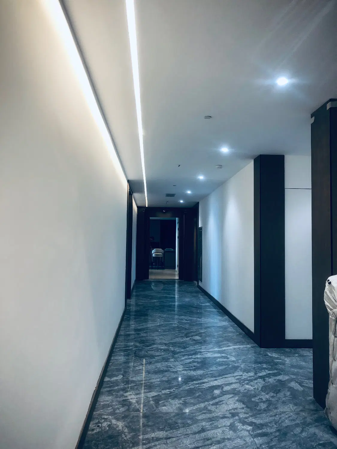 فروش واحد لوکس ۱۲۰ متری برجهای مجلل نارگون کیش