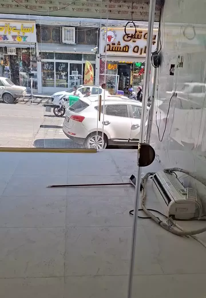 مغازه با جواز آرایشگاه مردانه