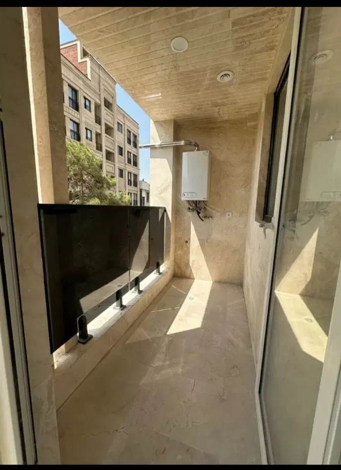 آپارتمان ۱۳۵ متر ۳ خواب اکازیون