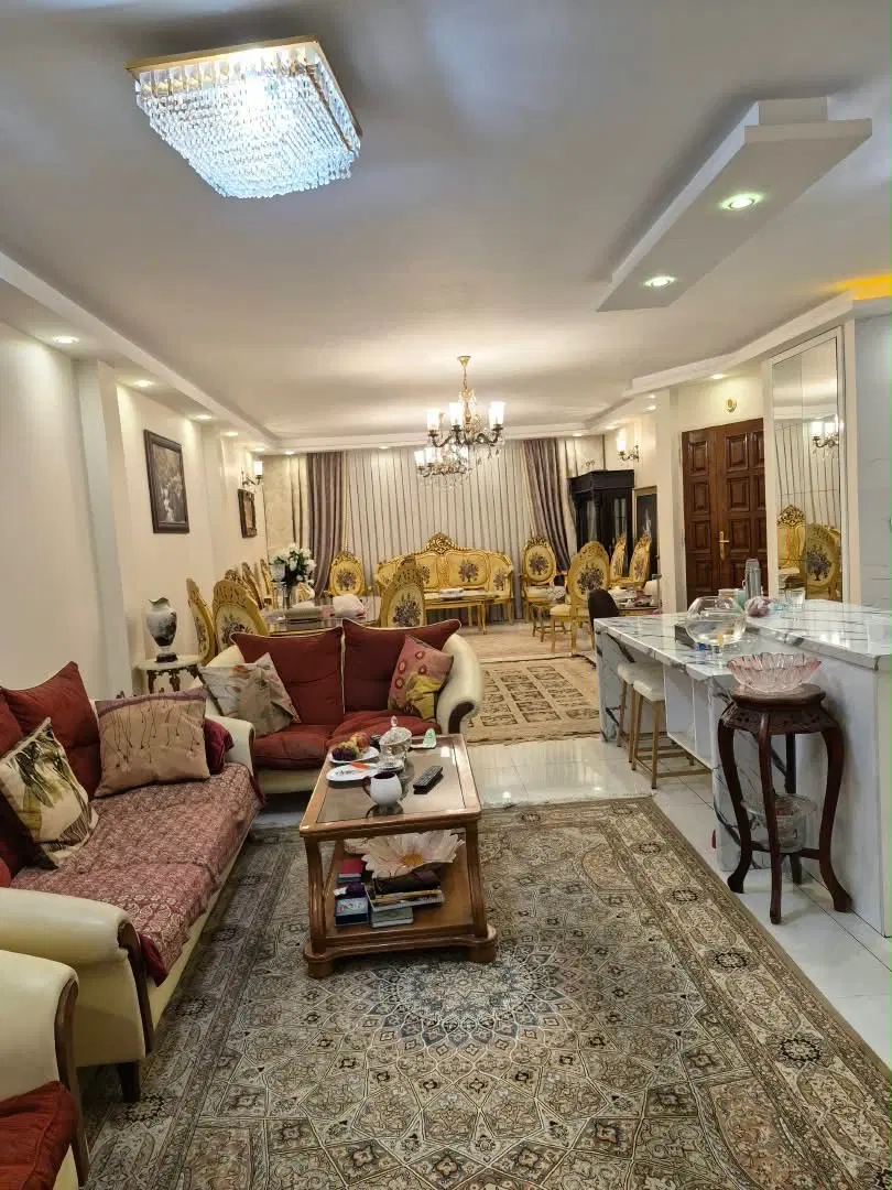 واحد ۱۳۰ متری ۳ خواب شریعتی