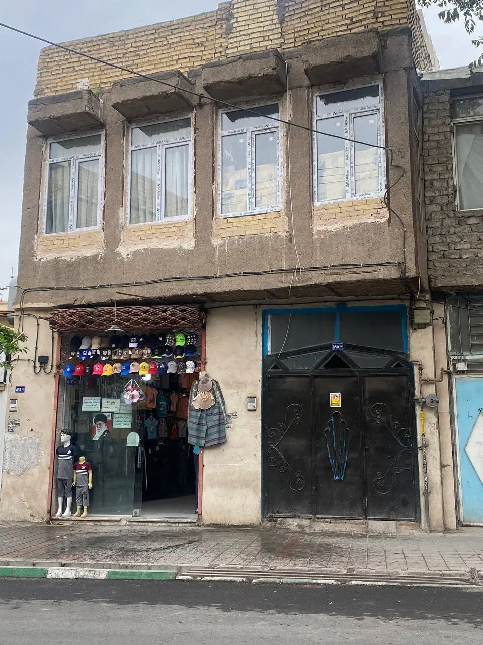 مغازه ۵۰ متری در حاشیه اصلی میثم شمالی