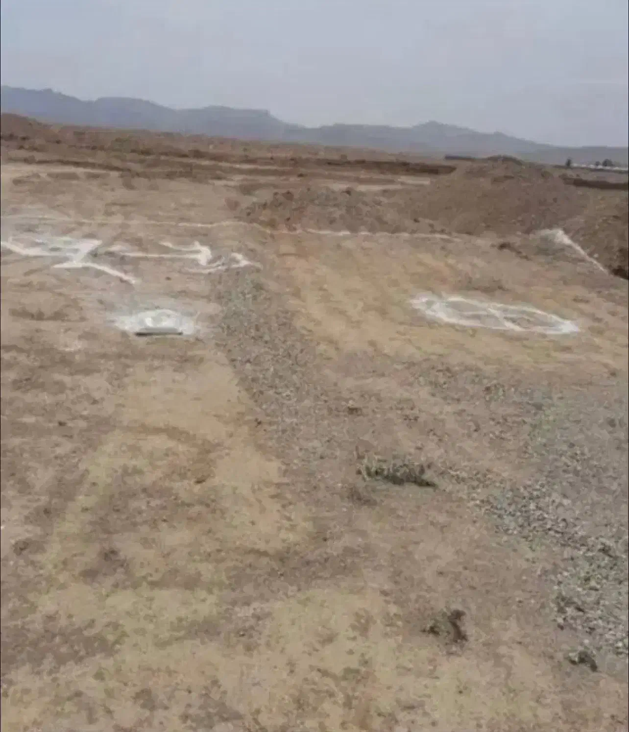 زمین فروشی