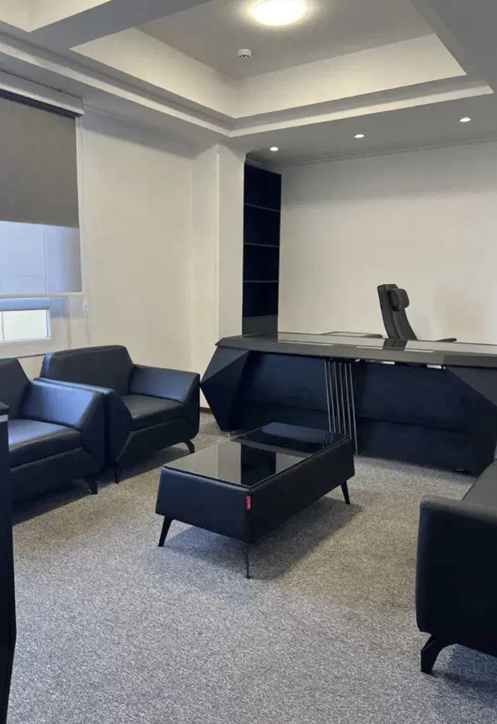 ویلایی۴۰۰متری دفتراداری مهندسی کلینیک سالن قدوسی