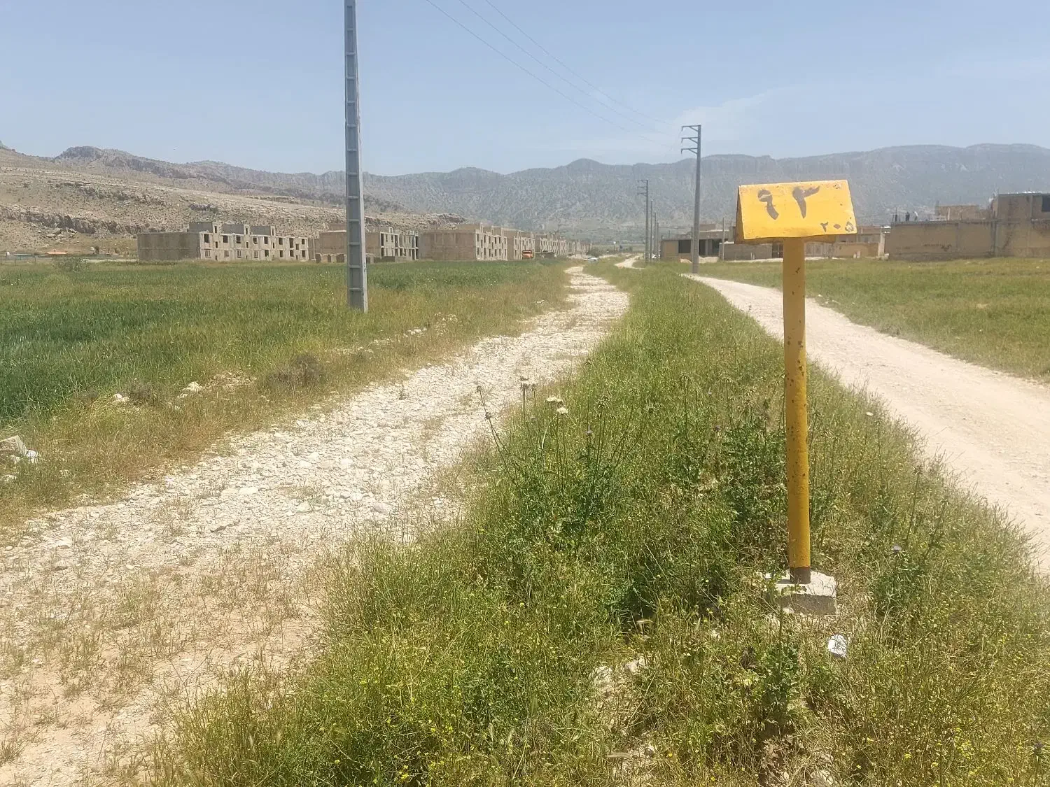 زمین مسکونی