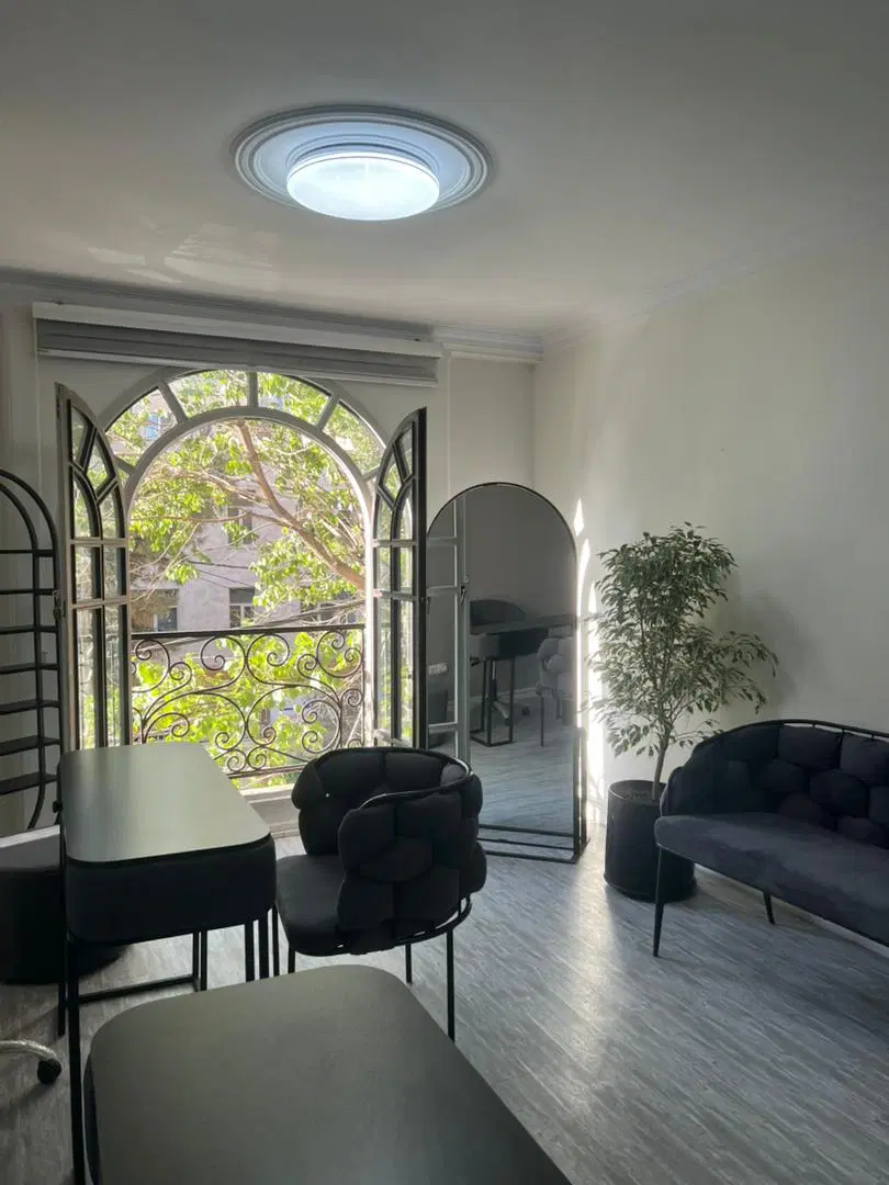 اجاره میز ناخن و تخت مژه