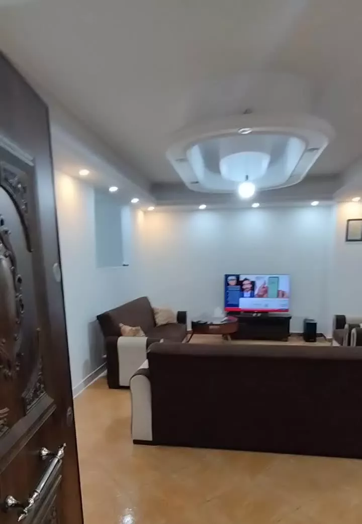 فروش واحد ۱۲۱ متری شهرک ناز بافت ویلایی