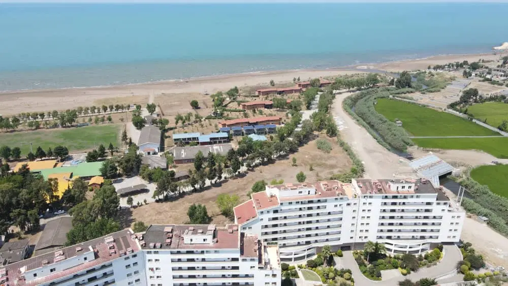 زمین مسکونی در نخست وزیری