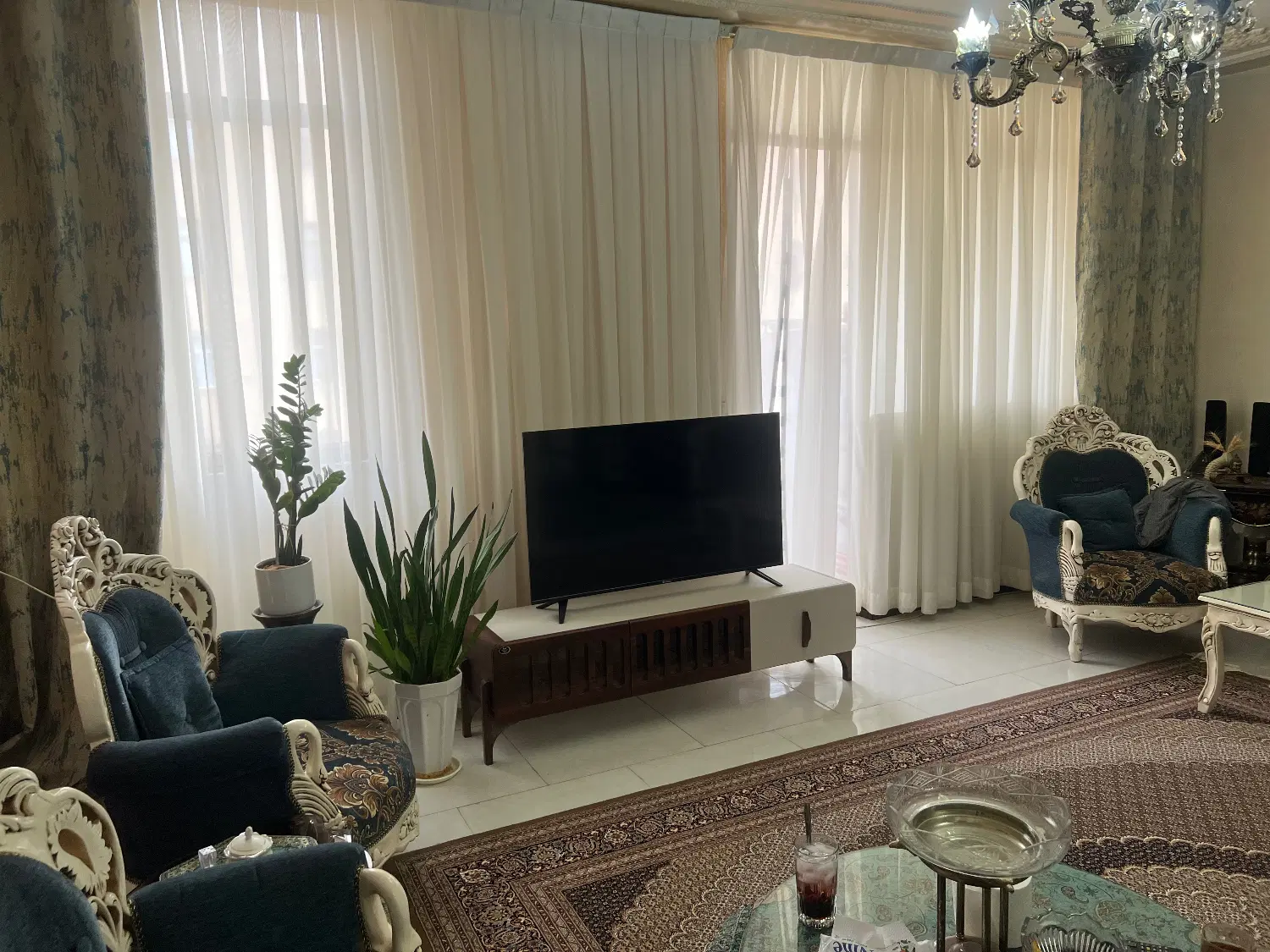 یک واحداپارتمان۱۳۰متری دو خواب