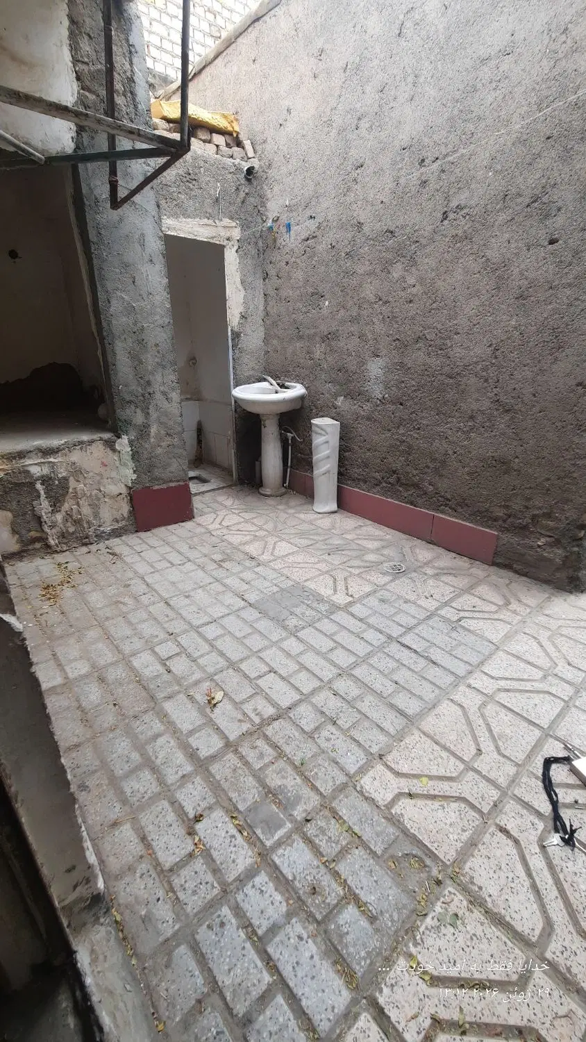 ویلایی ۷۰ متری پنج تن ۸۵