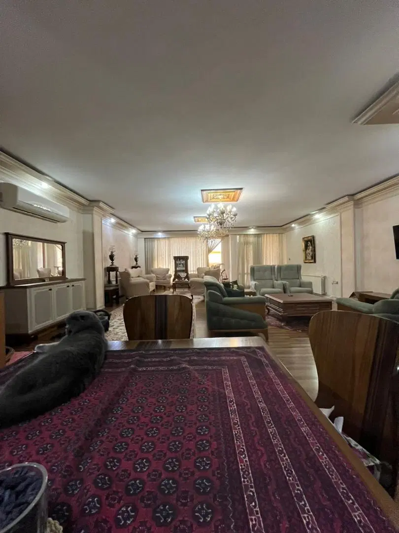 یک واحد آپارتمان واقع در دمادشت