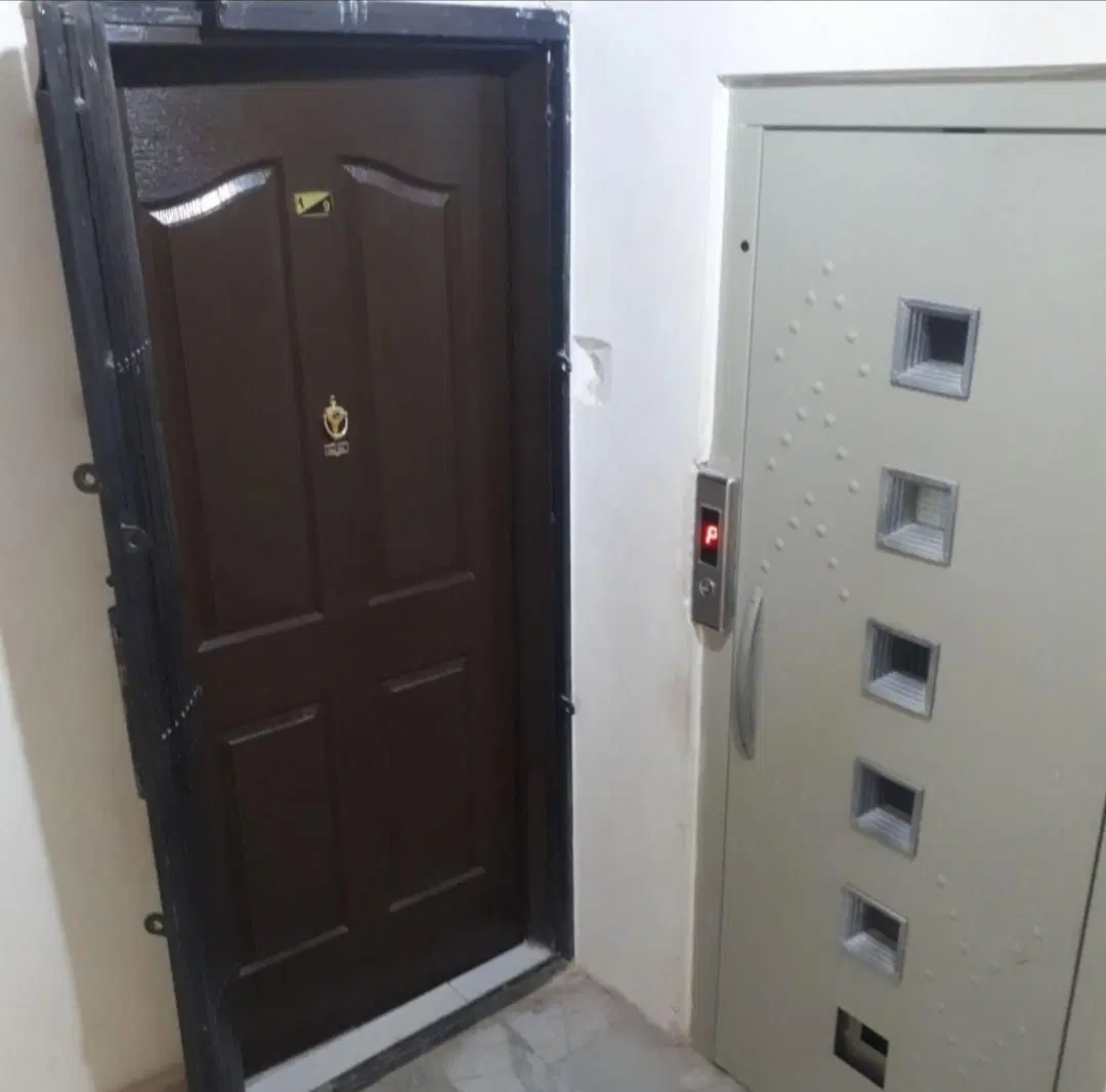 واحد ۶۷ متری آسانسوردار