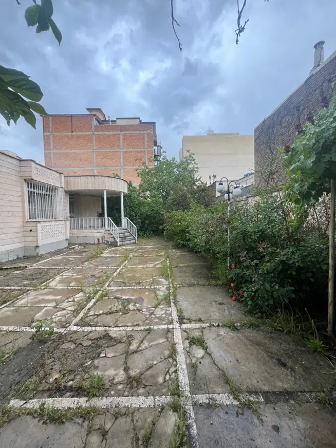 ساختمان اداری اموزشی ۵۵۰ معلم هشت شهریور