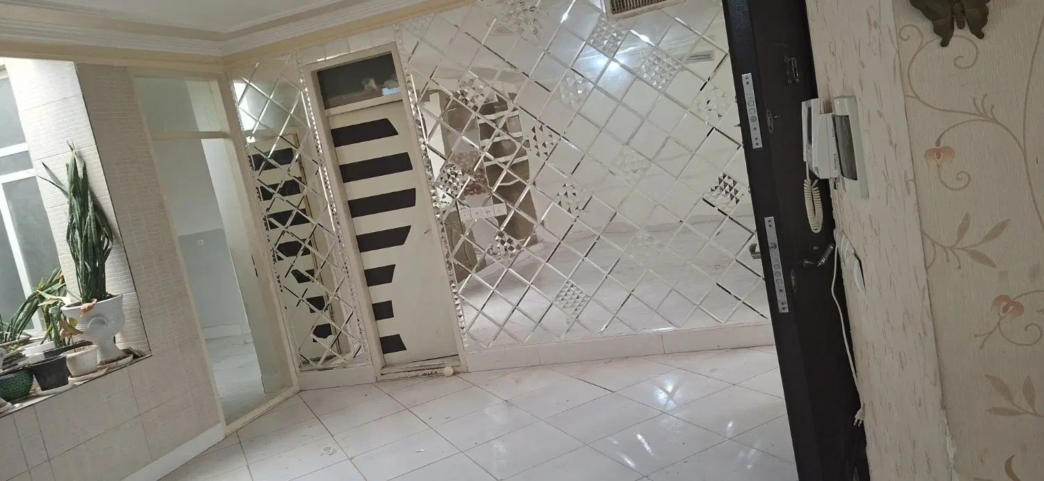 منزل شمالی بزرگ ۱۴۰متری زیر بنا