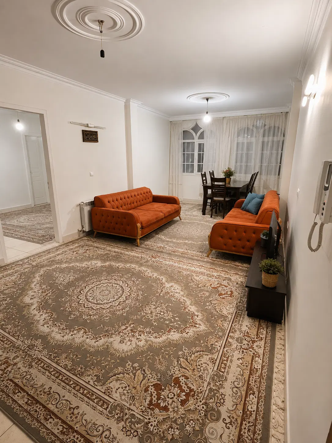 ۸۰ متر دو خواب تاپ لوکیشن
