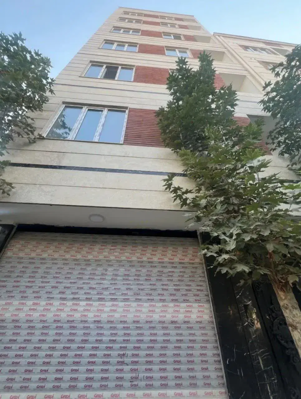 زیرزمین 205 متر انباری بالابر فروش