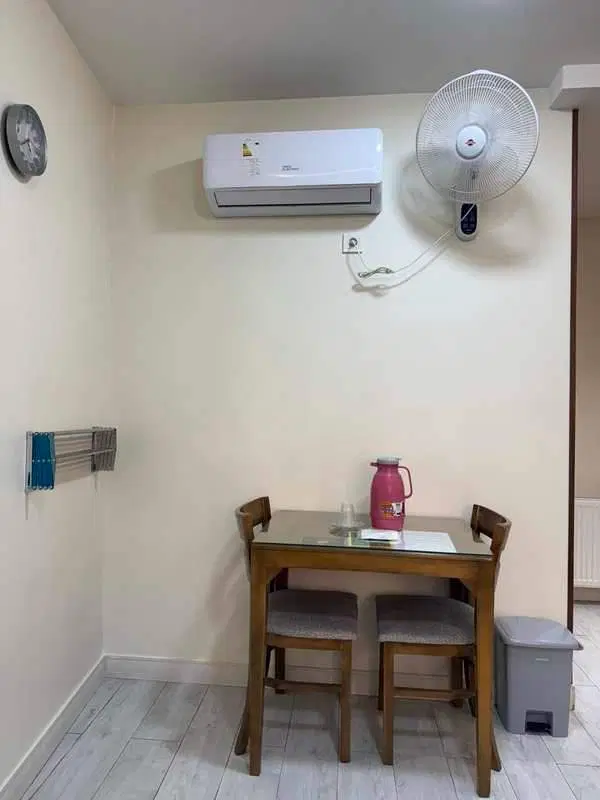 اتاق دو نفره زوجین سرویس هتلی 300 هزار تومان تخف..