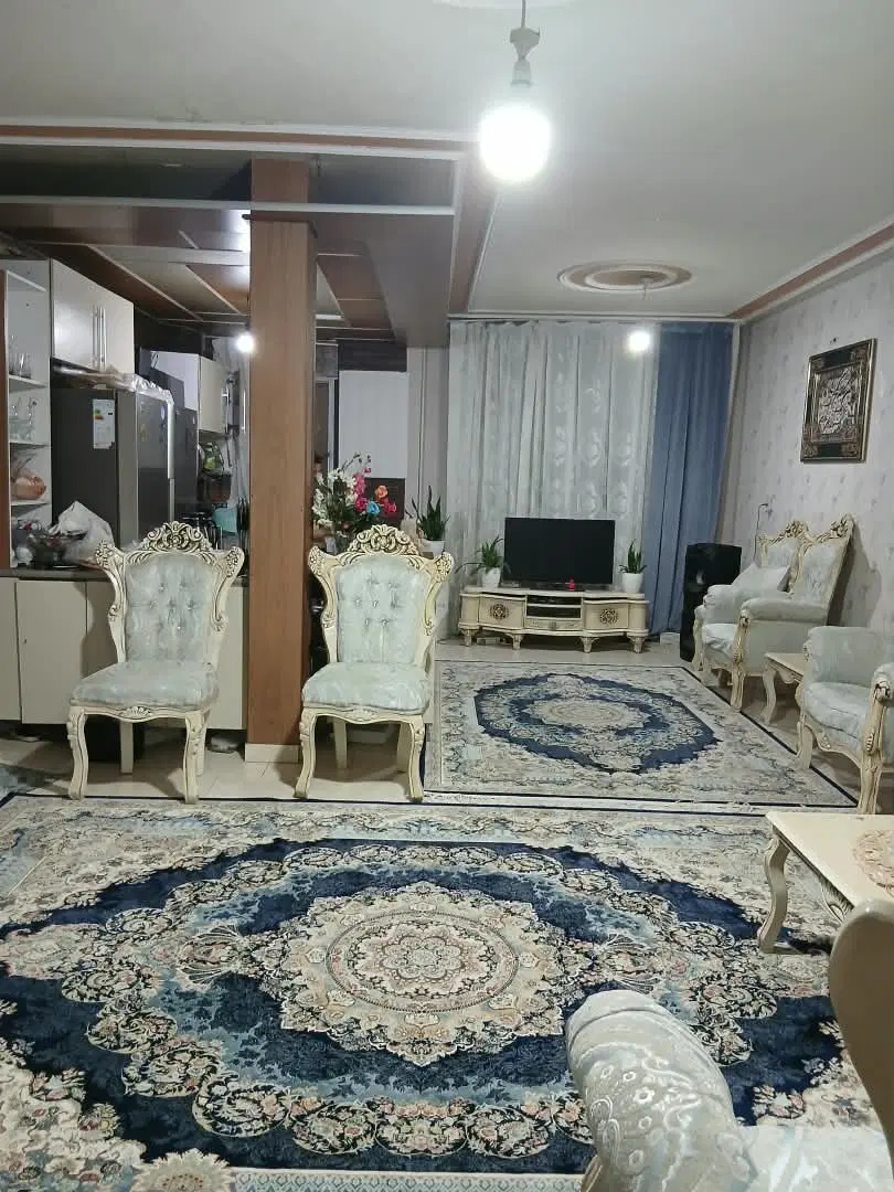 87 متر * تک واحد * سالن پرده خور * شمال جمهوری