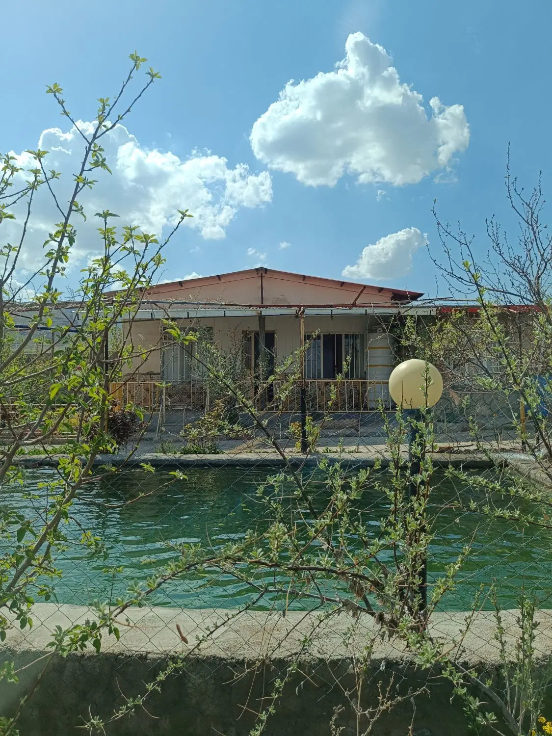 ویلای۱۱۵۰ متری روستایی به دل نشین(مزرعه زین آباد)
