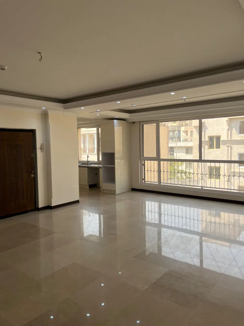 ۱۳۶ متر ۳ خواب با ۲ پارکینگ سندی