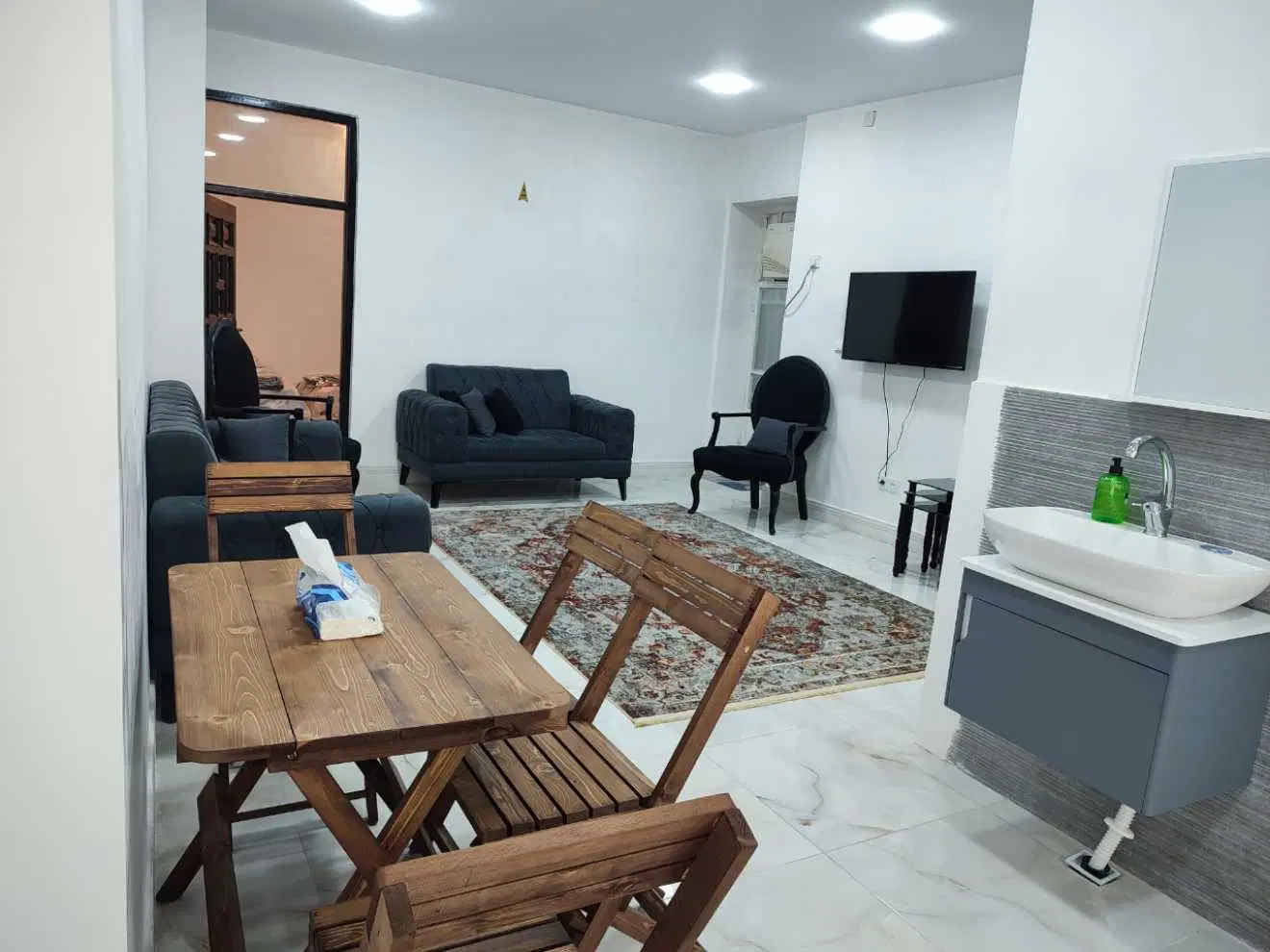 یک خوابه ویلایی کنار دریا
