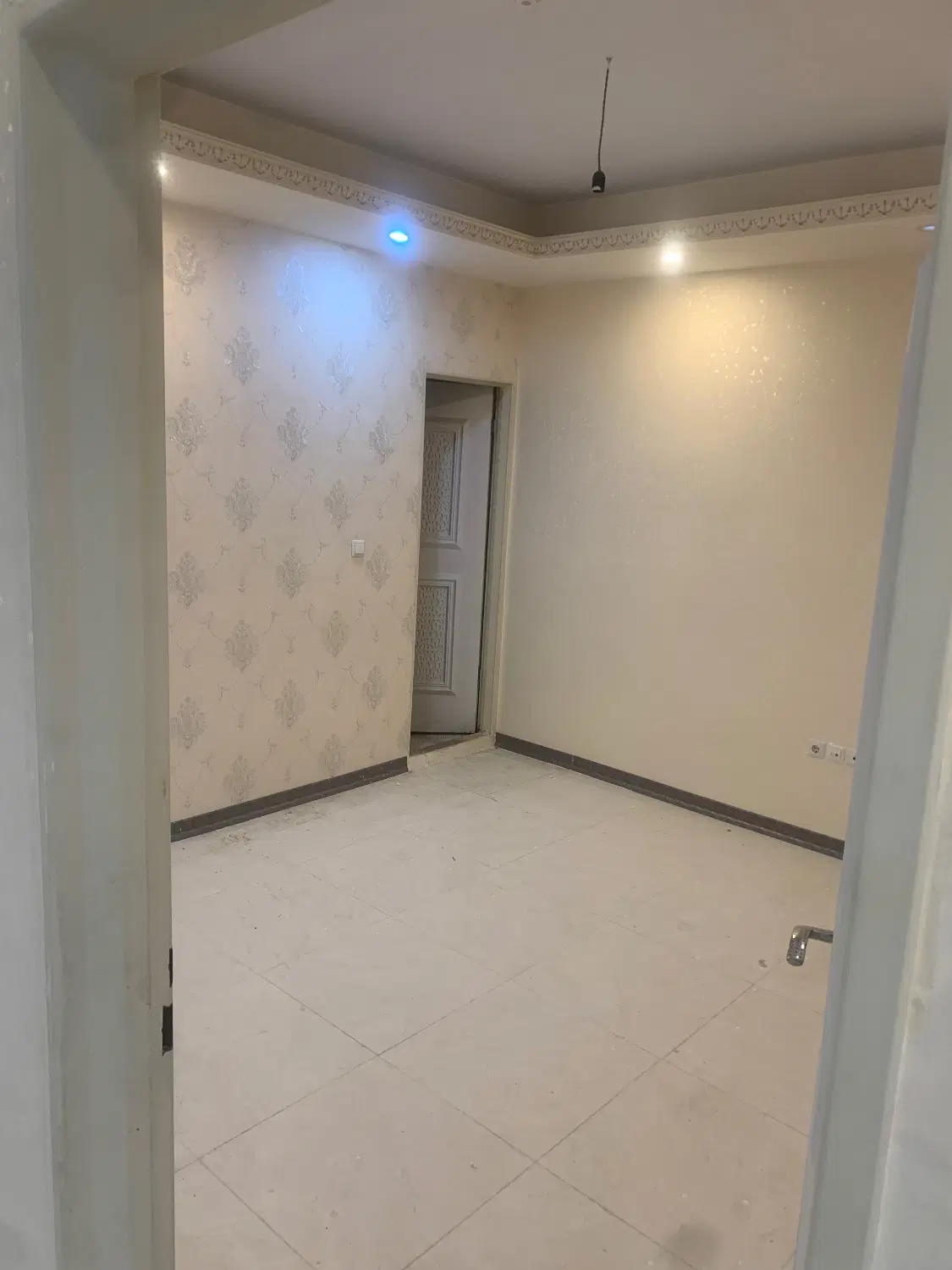 واحد ۱۶۷ متری فول رهن و اجاره