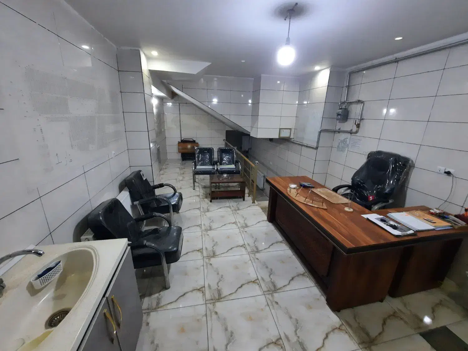 مغازه ۴۰ متری برخیابان ۵۲ متری شهرک شاهد