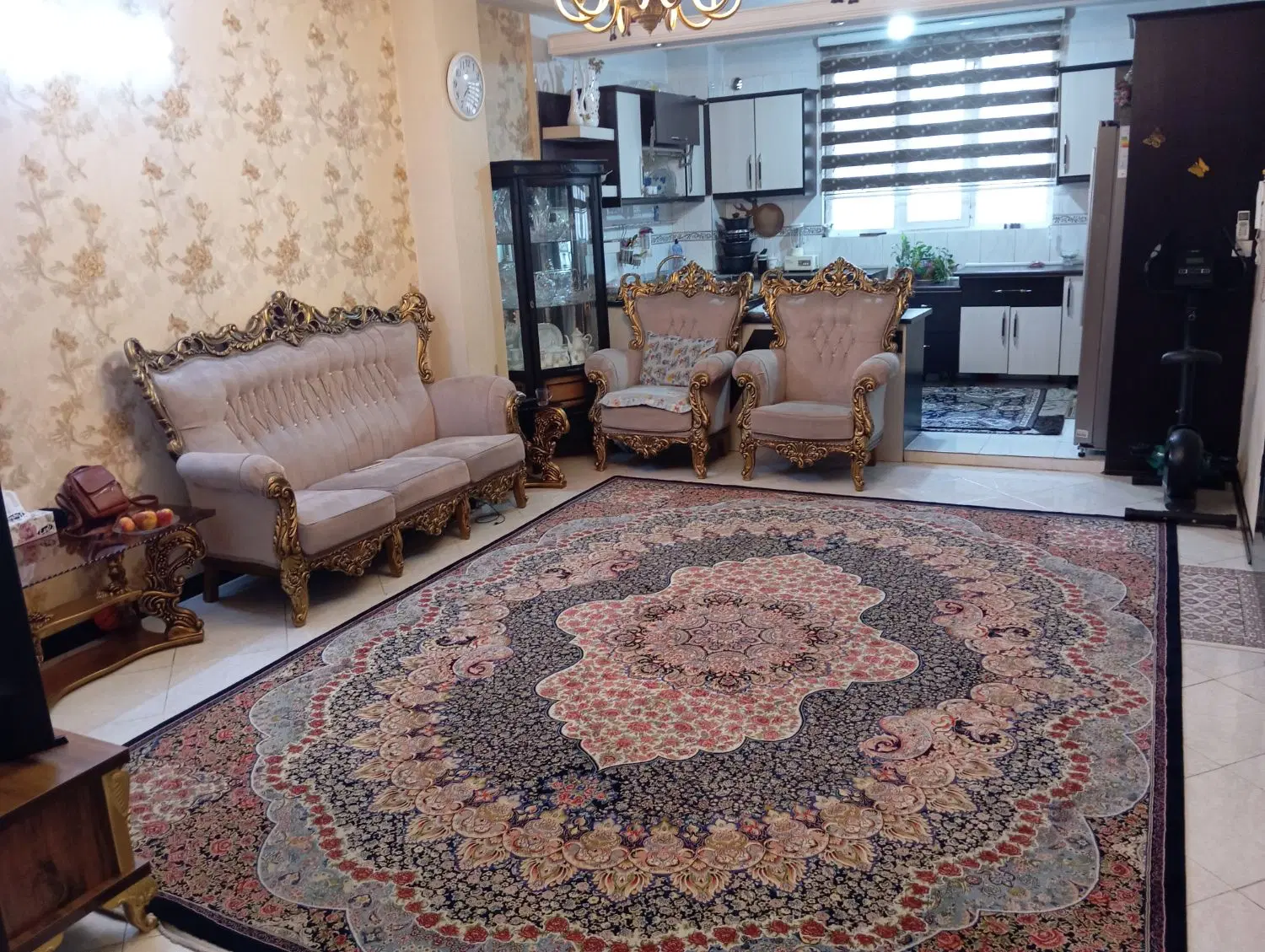 فروش یا معاوضه با آپارتمان ۳ خواب در کهریزک