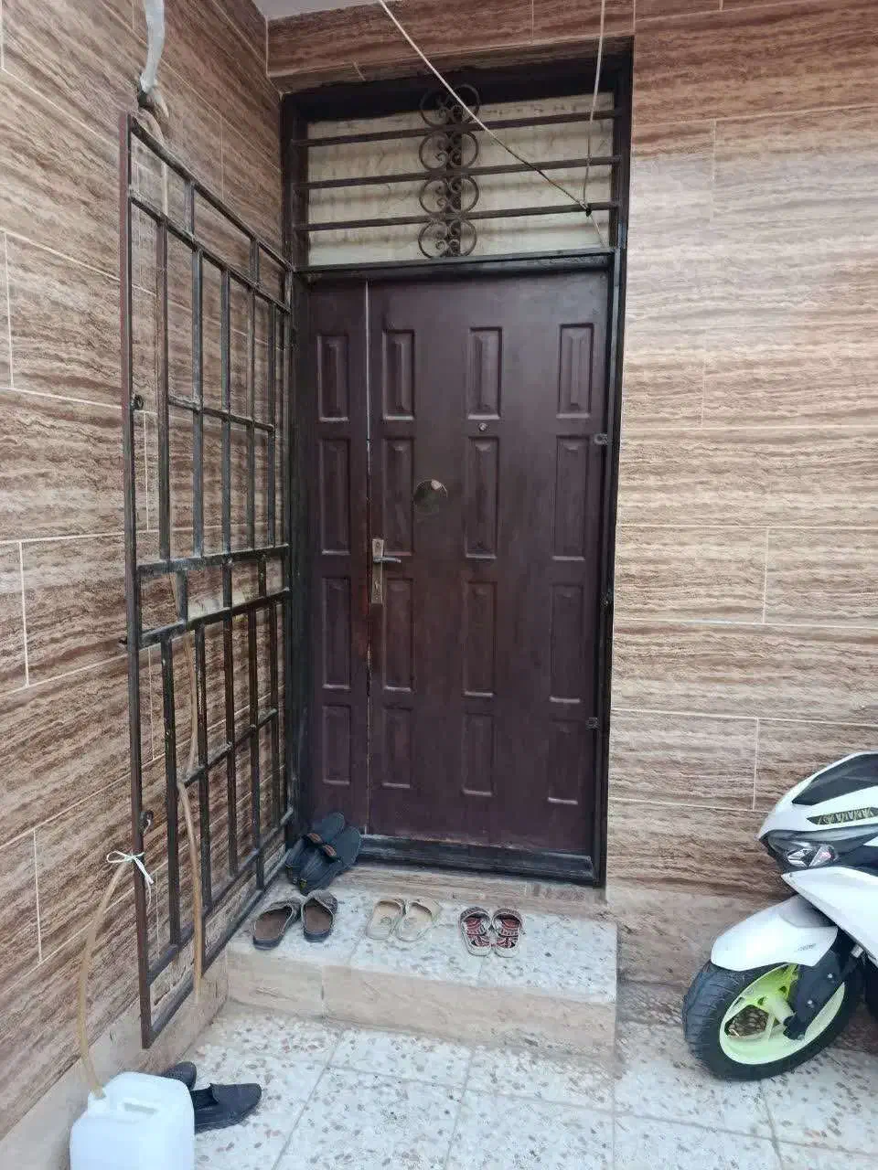 منزل ویلایی تجاری سر خیابان اصلی