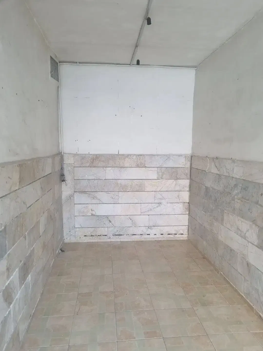 اجاره یک باب مغازه ۱۵ متر مربع