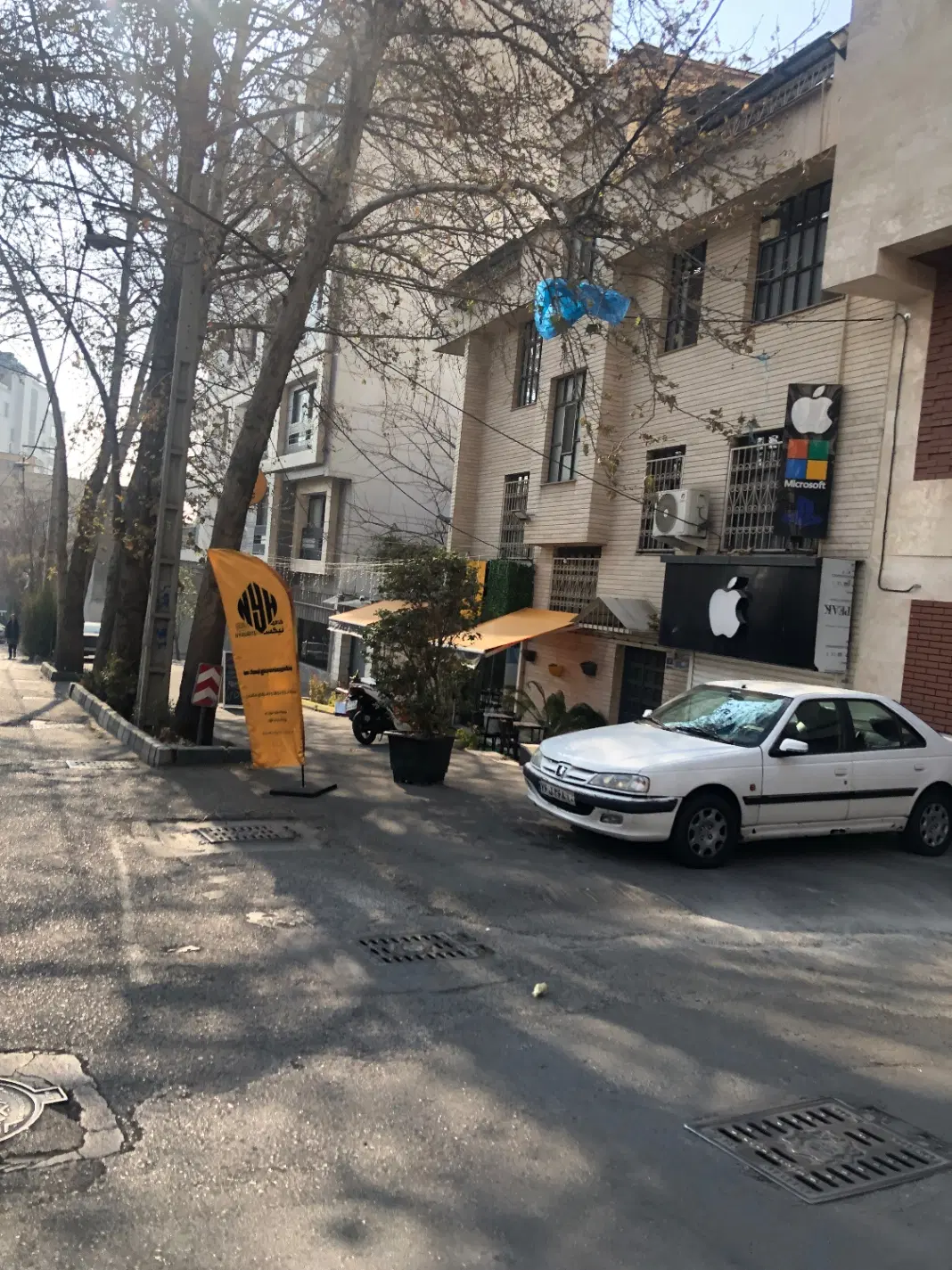 اجاره ویلایی تریبلکس ۴۰۰ متری، فاصله ۳۰۰ متری کاخ