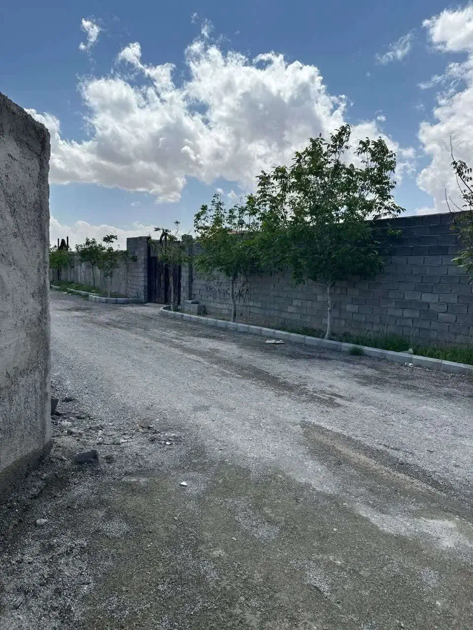باغچه چهار دیواری ۲۷۰متری