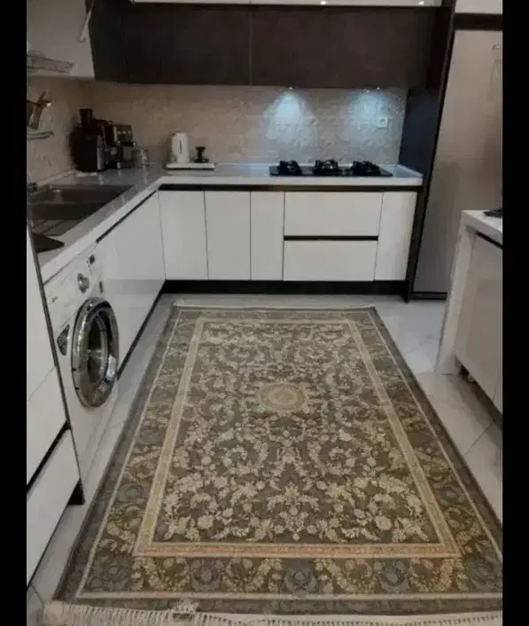 خانه (متن اگهی خوانده شود)