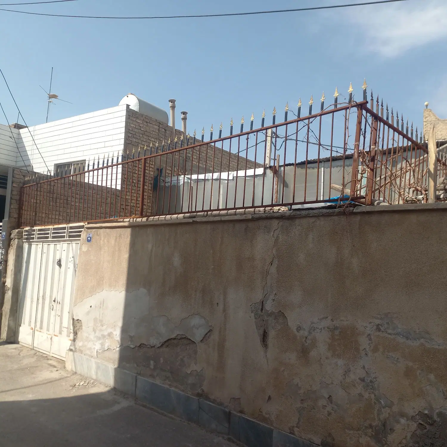 انباری یا کارگاه