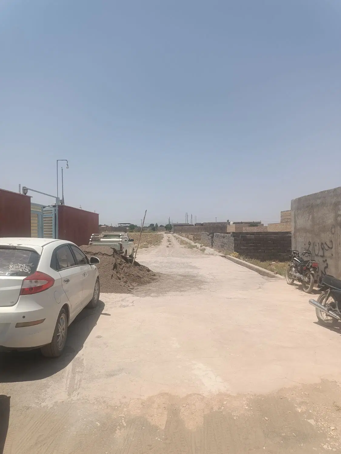 زمین دیوارکشی شده آماده خانه باغ
