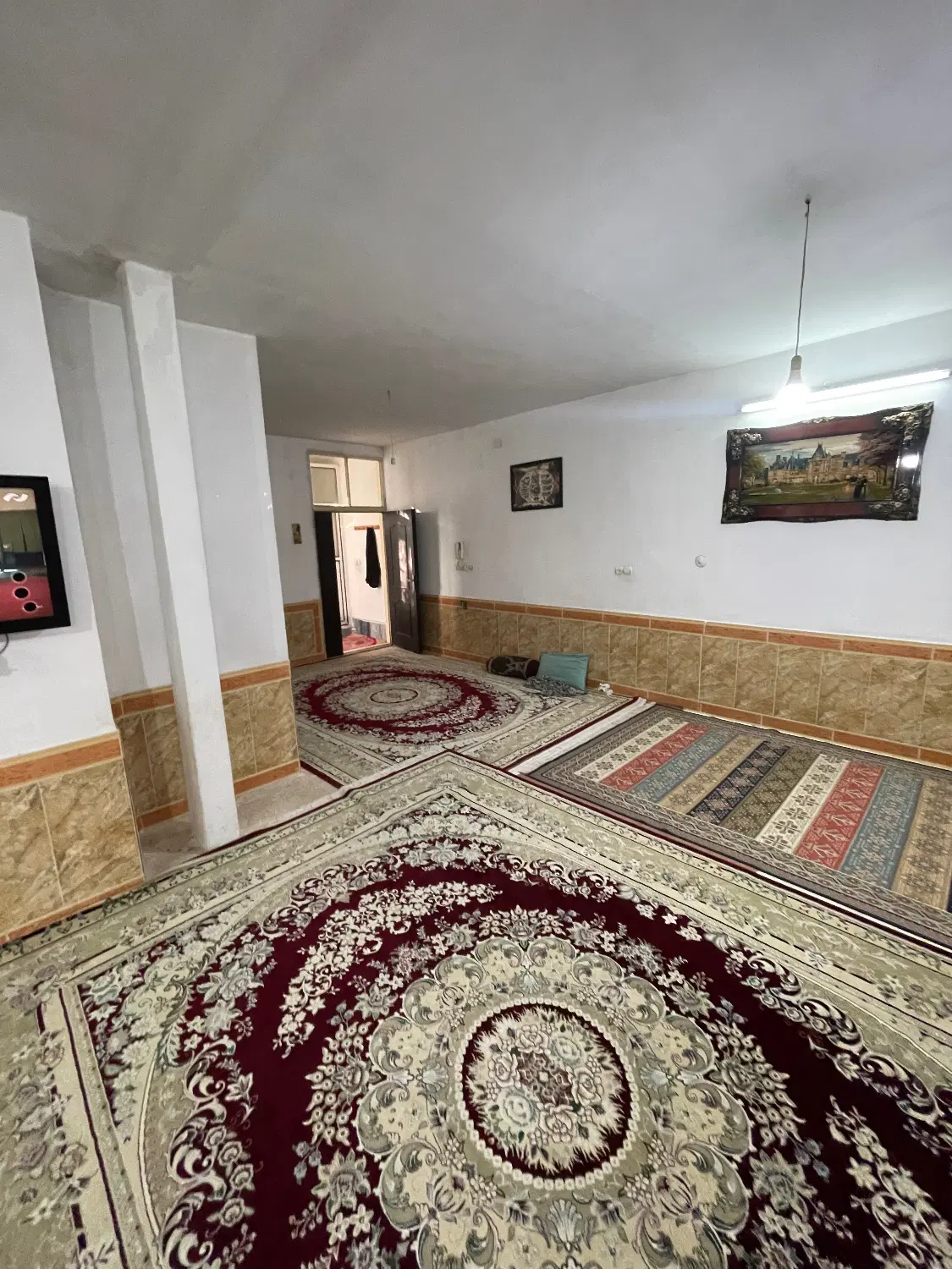 یک واحد ساختمان واقع در ناصرخسرو