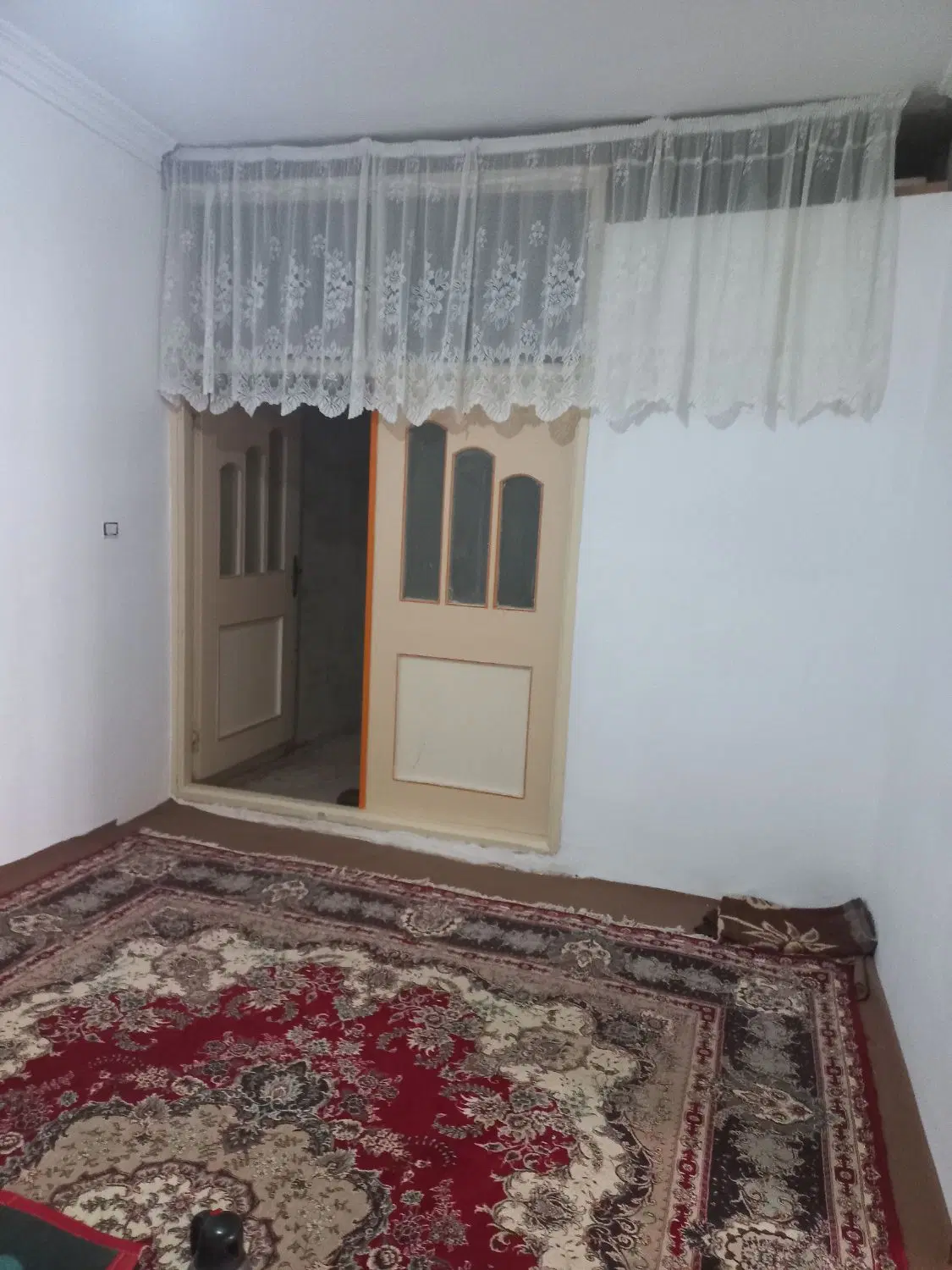 حیاط‌مسکونی‌روستای‌میناس