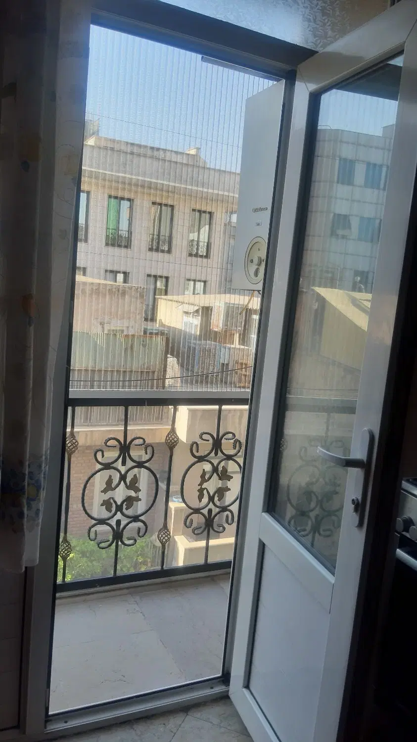 آپارتمان یکخوابه  خ حافظ شمال حسن آباد
