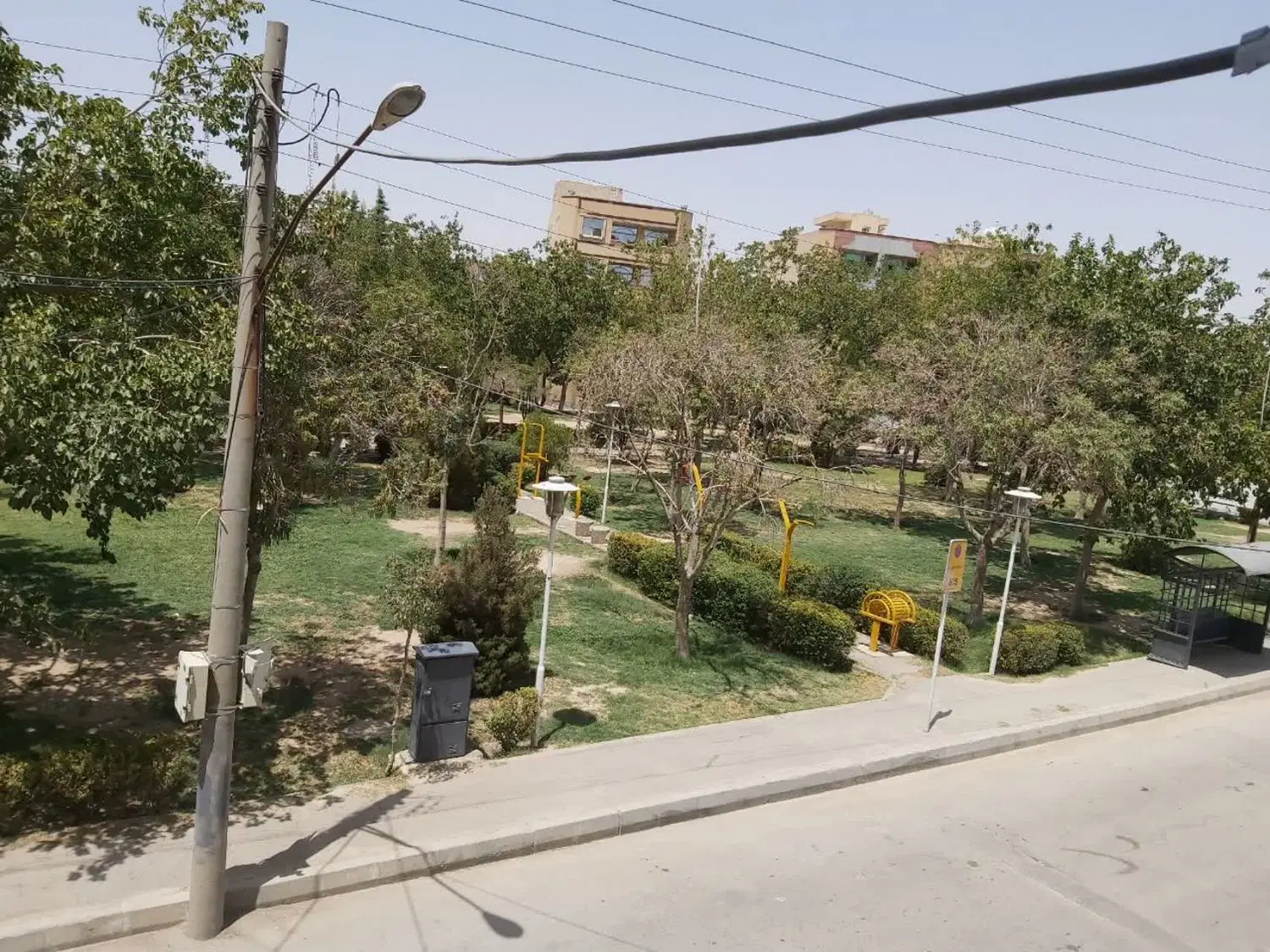 اجاره زبرزمین تجاری۱۹۰متری