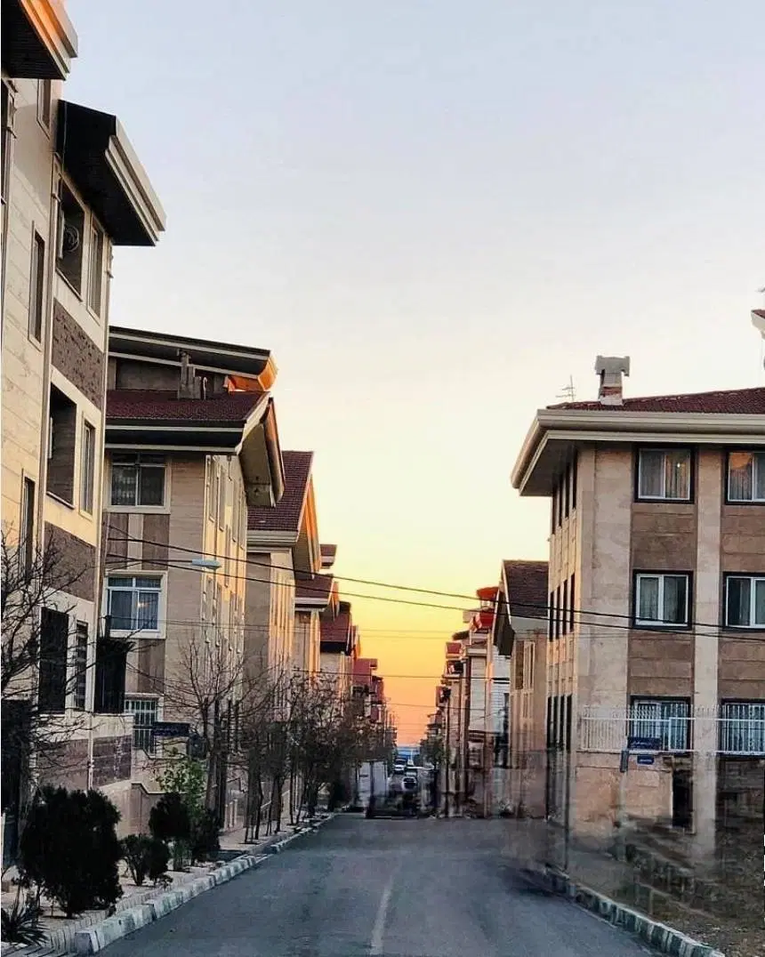 زمین ۳۰۰ متری سرو آزاد