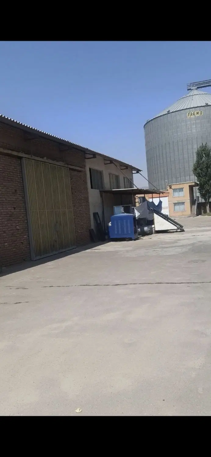 کارگاه و محوطه صنعتی ۲۲۰۰ متری