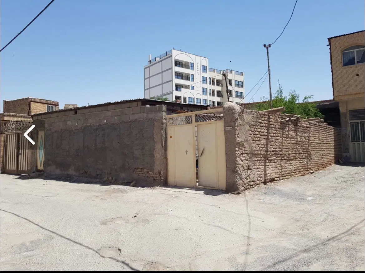 ده قصب خانه کلنگی دونبش خیابان پروین اعتصامی شرقی