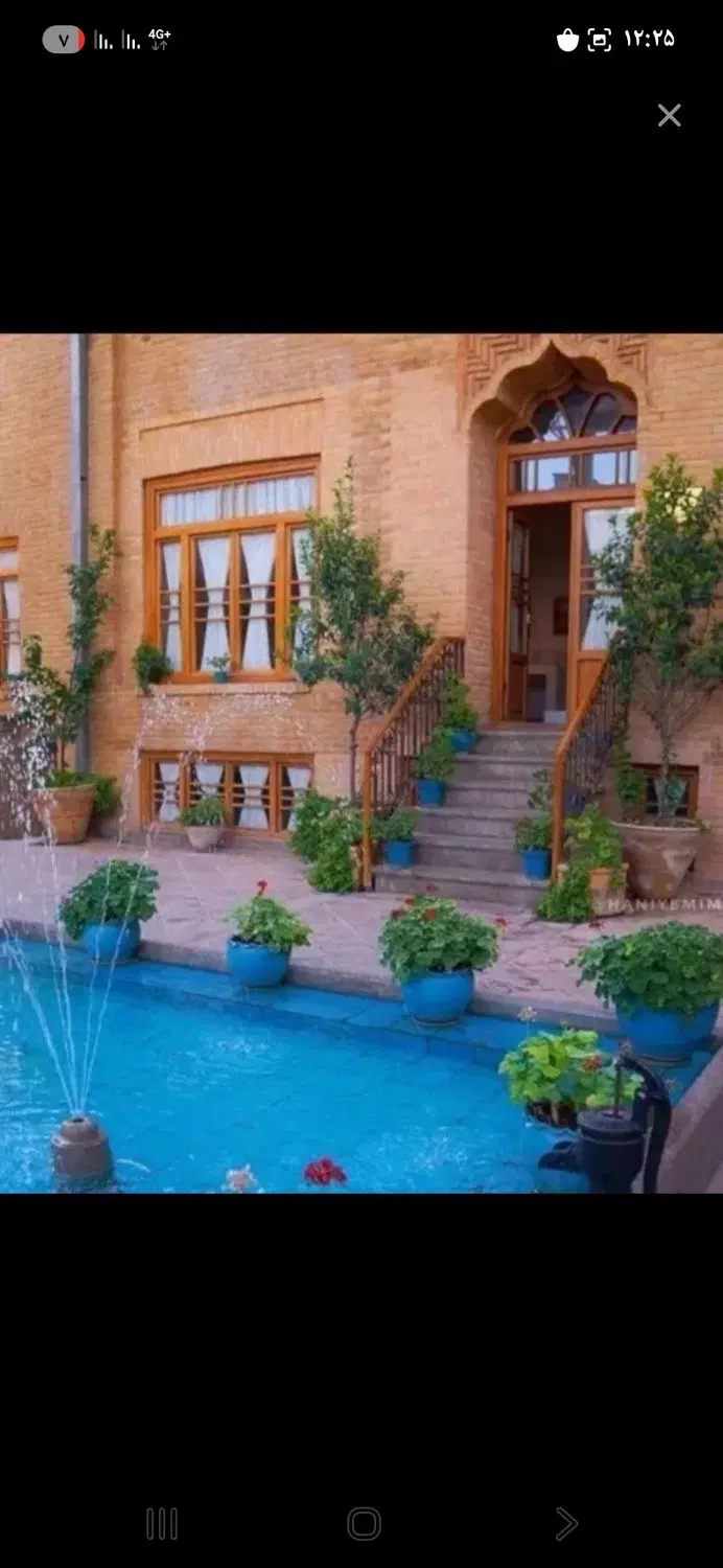 خانه کلنگی همراه مغازه تجاری