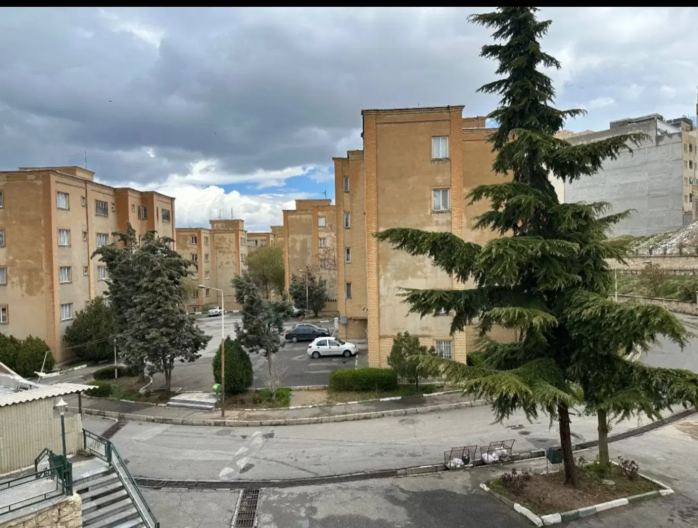 آپارتمان بوستان طبقه دوم شصت متری واحدنقلی